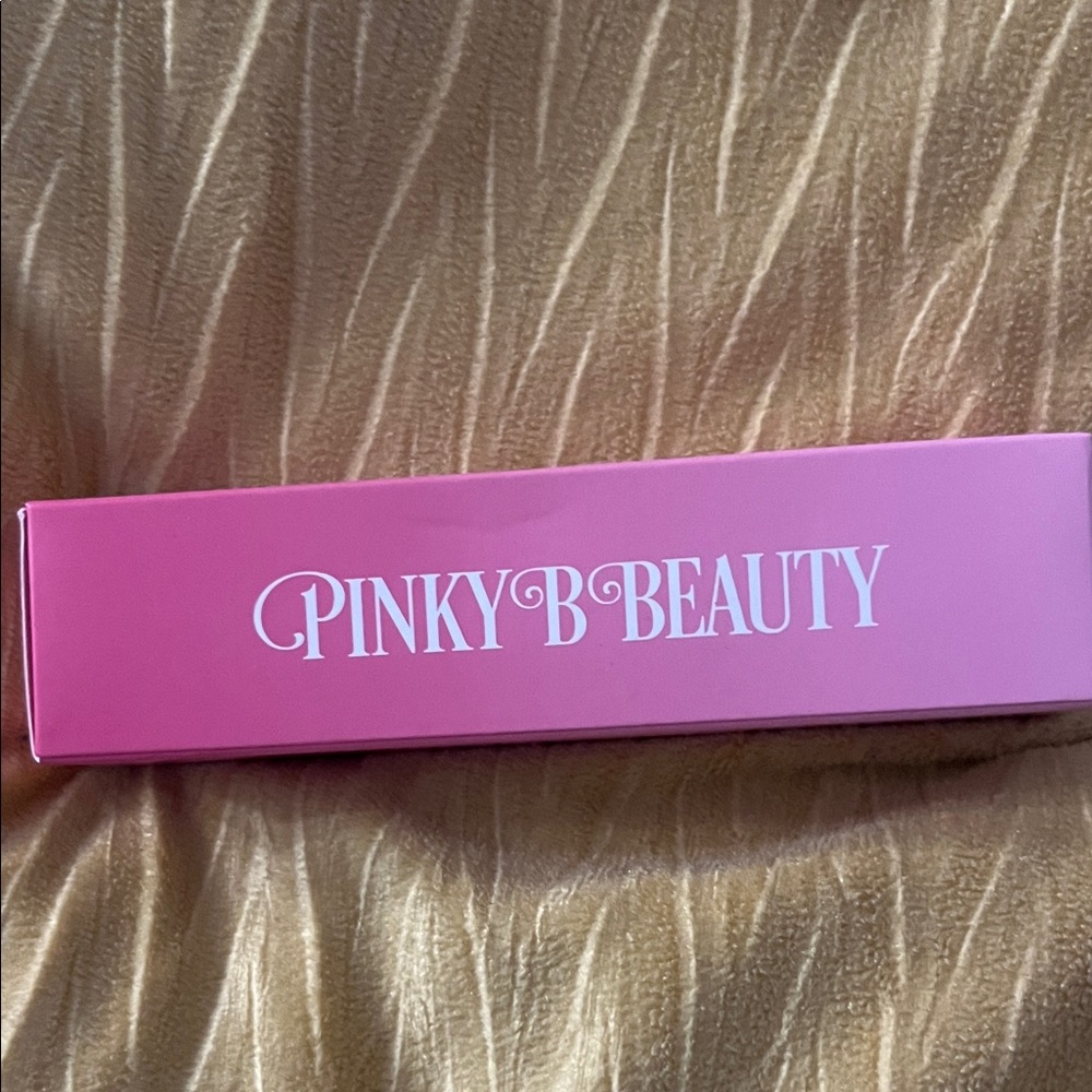 Pink Setting Spray - Picture 2 of 5